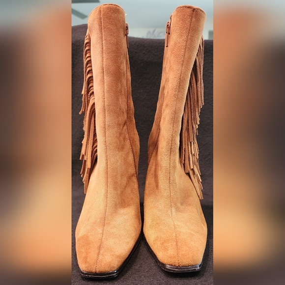 Predictions Women's Size 8 Tan Suede Fringe Boots - Picture 2 of 8